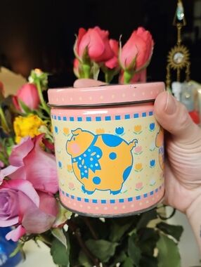 Vintage Kitschy 80s Tin Pink Piggy Bank